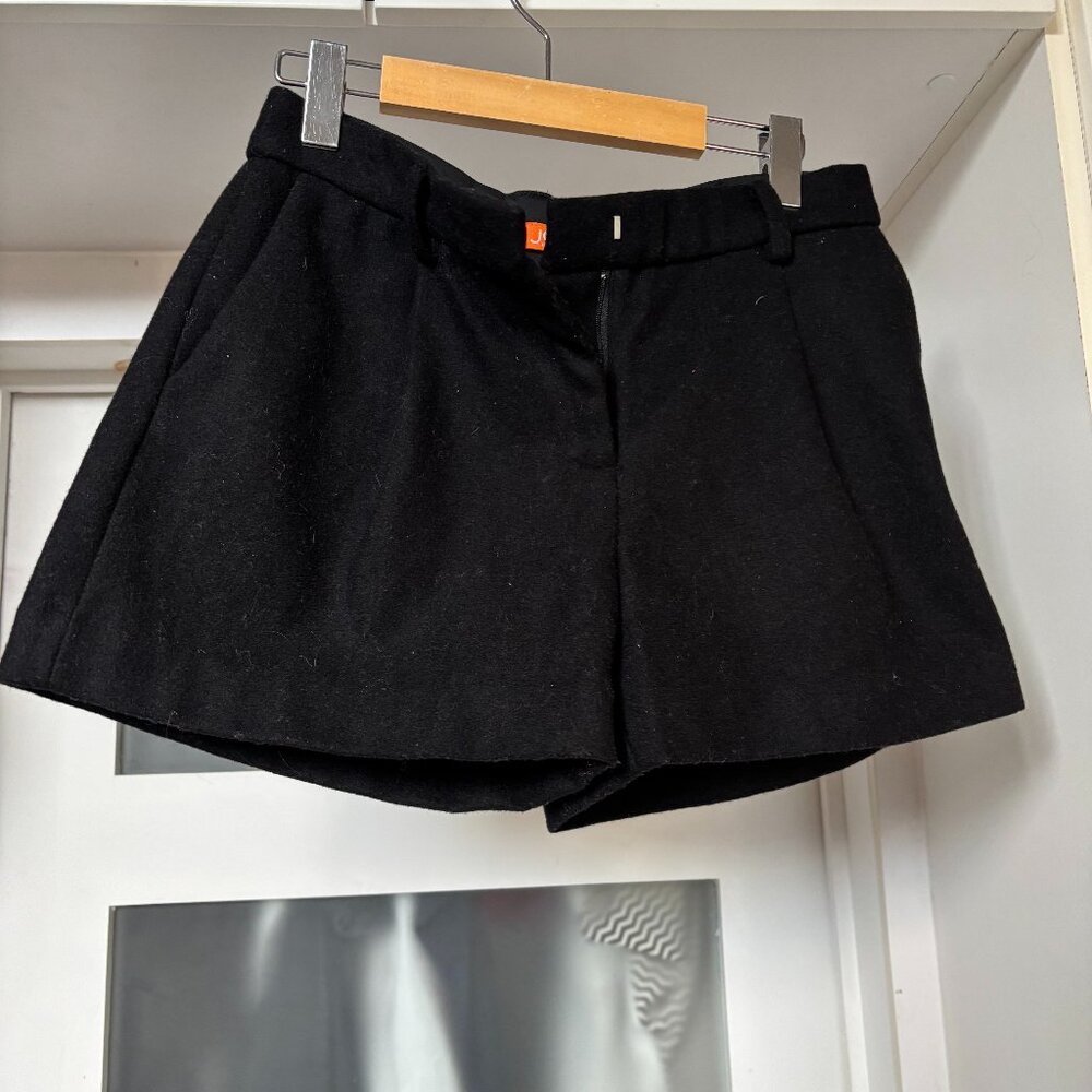 Joe Fresh Wool shorts size 0 (black and beige)